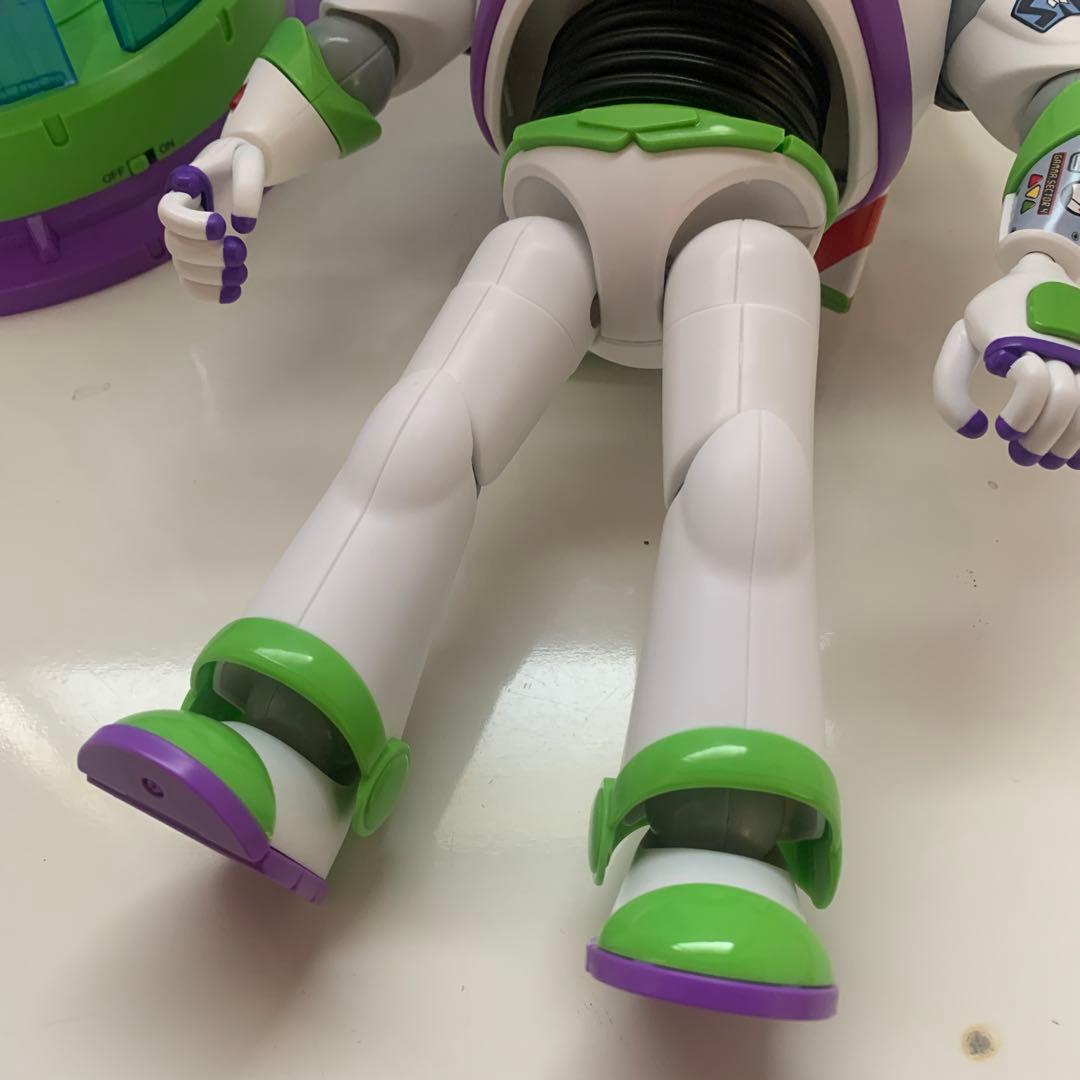 トイストーリー　バズ　バターカップ　おもちゃ