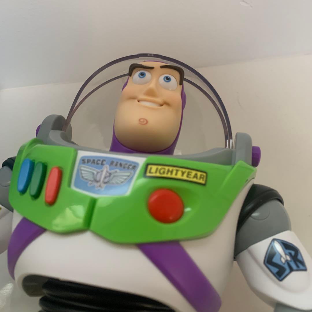 トイストーリー　バズ　バターカップ　おもちゃ