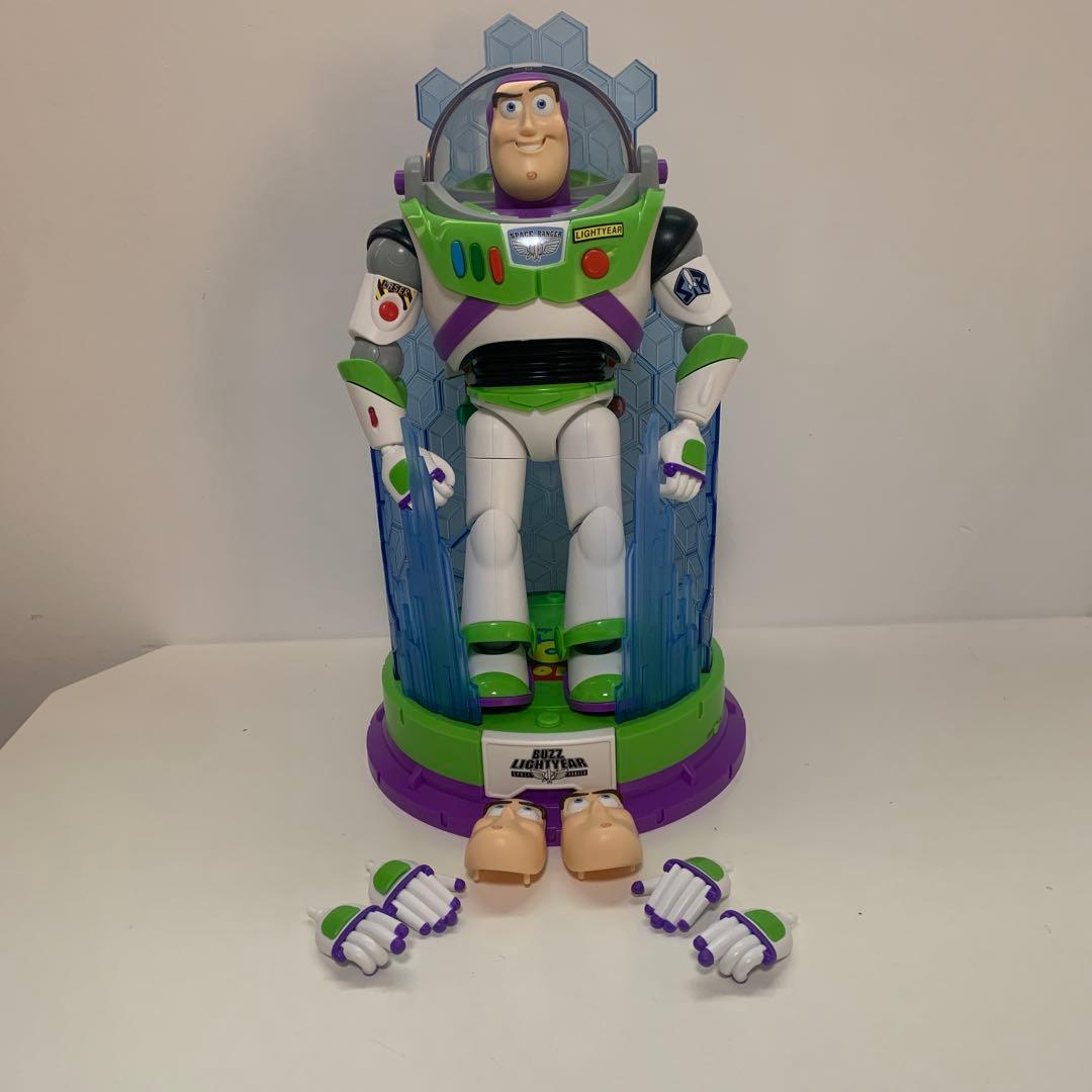 トイストーリー　バズ　バターカップ　おもちゃ