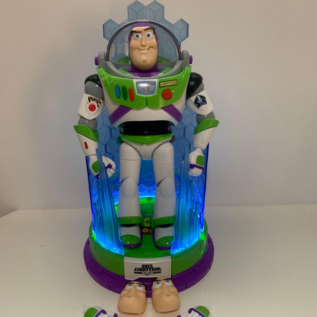 トイストーリー　バズ　バターカップ　おもちゃ