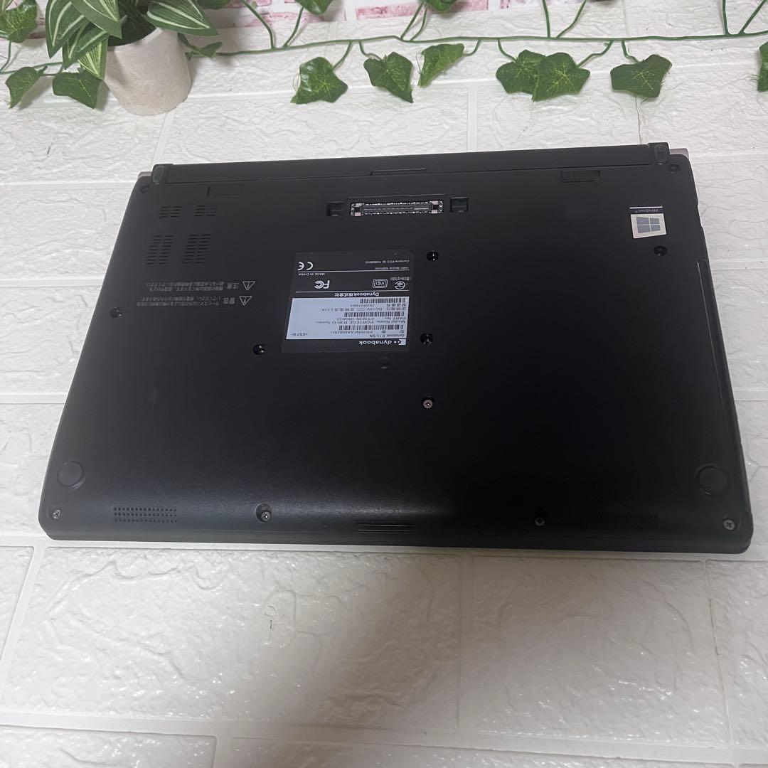 ★美品 SSD256GB メモリ8GB★R73/BN カメラ ノートPC184