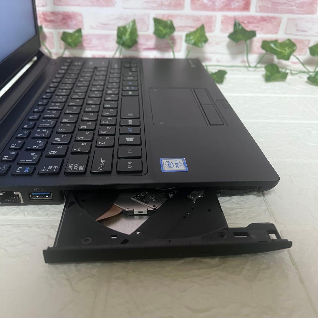 ★美品 SSD256GB メモリ8GB★R73/BN カメラ ノートPC184