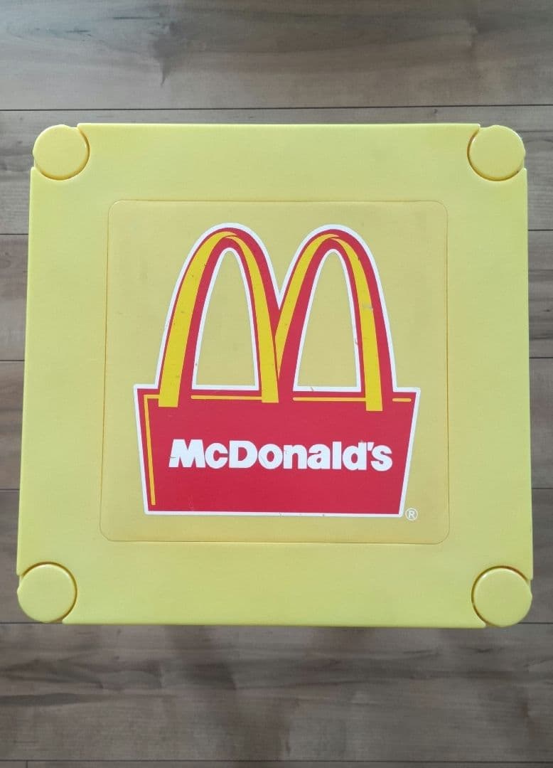 McDonald’s　レアテーブル&ドナルドバスバッグ　ハッピーセットフィギュア