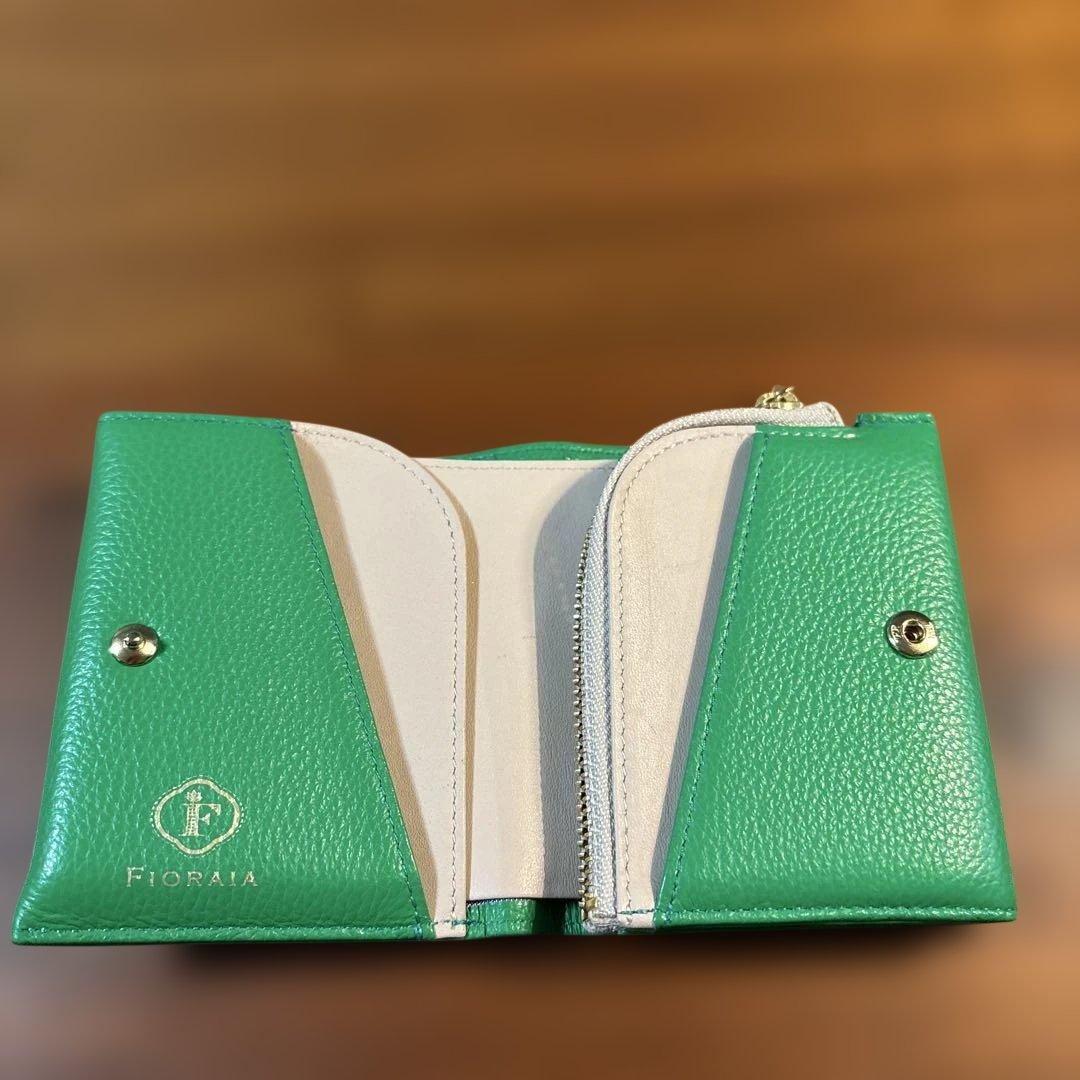 FIORAIA フィオライア　小さいレザー財布