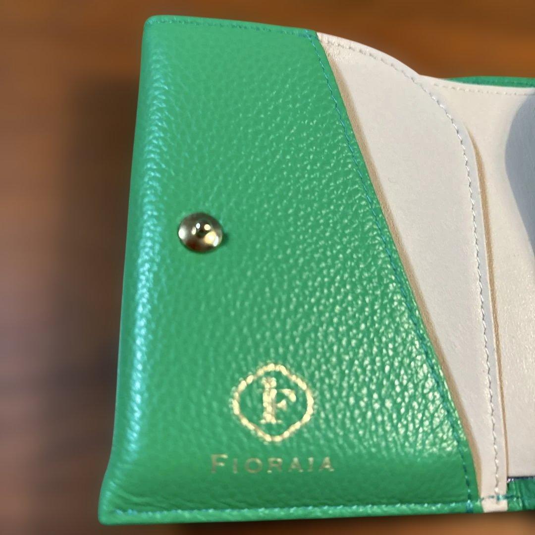 FIORAIA フィオライア　小さいレザー財布