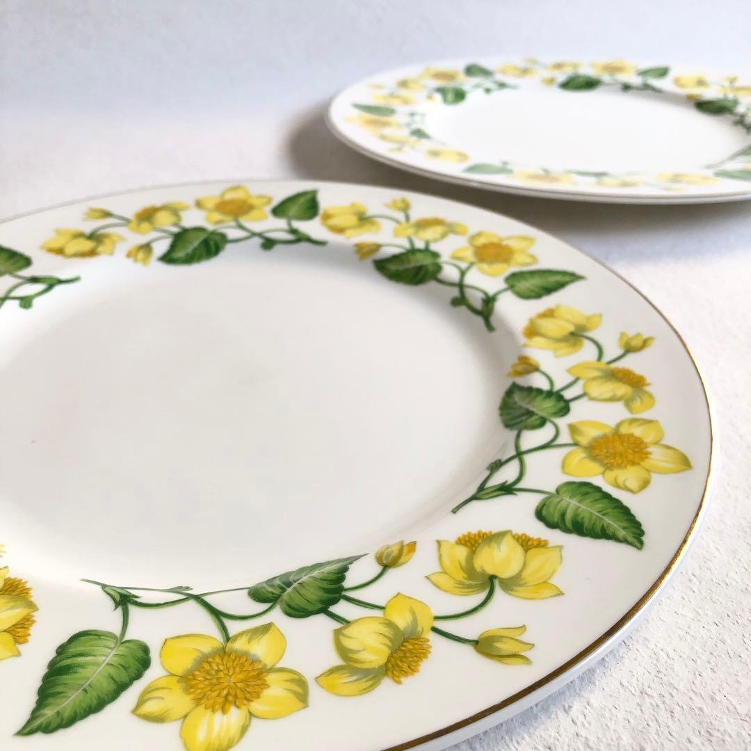 イギリス　ウェッジウッド　黄色いお花のディナープレート①　