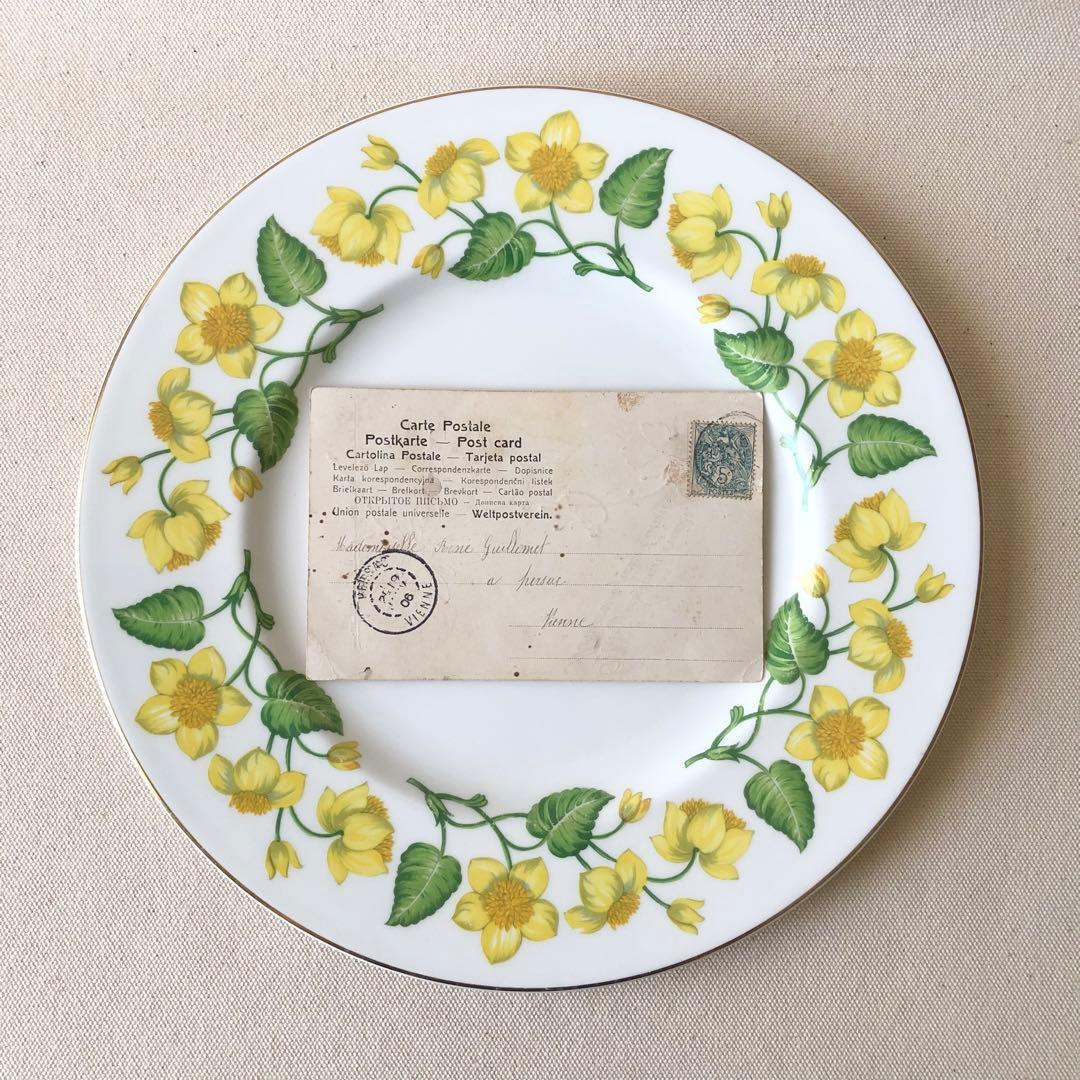 イギリス　ウェッジウッド　黄色いお花のディナープレート①　