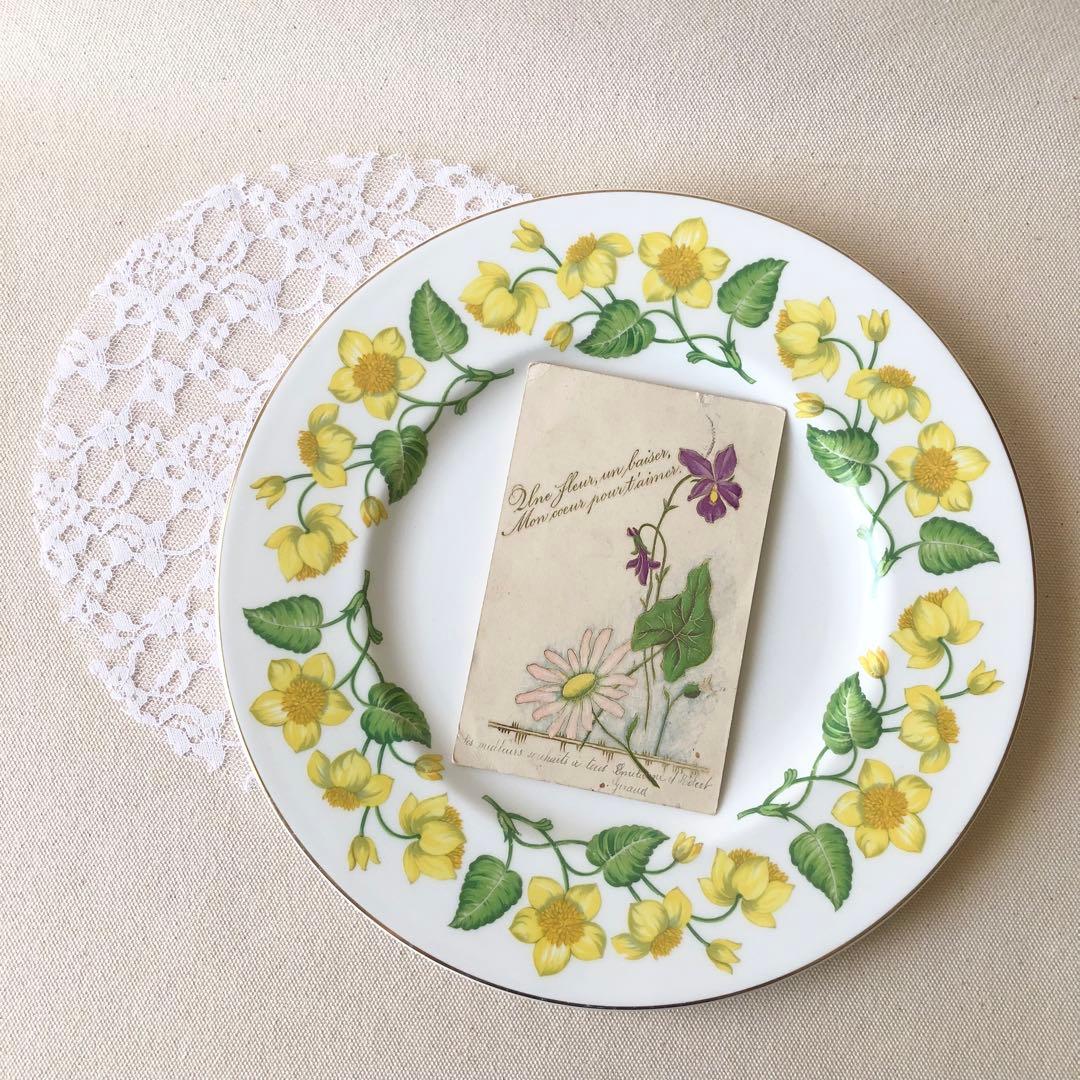 イギリス　ウェッジウッド　黄色いお花のディナープレート①　