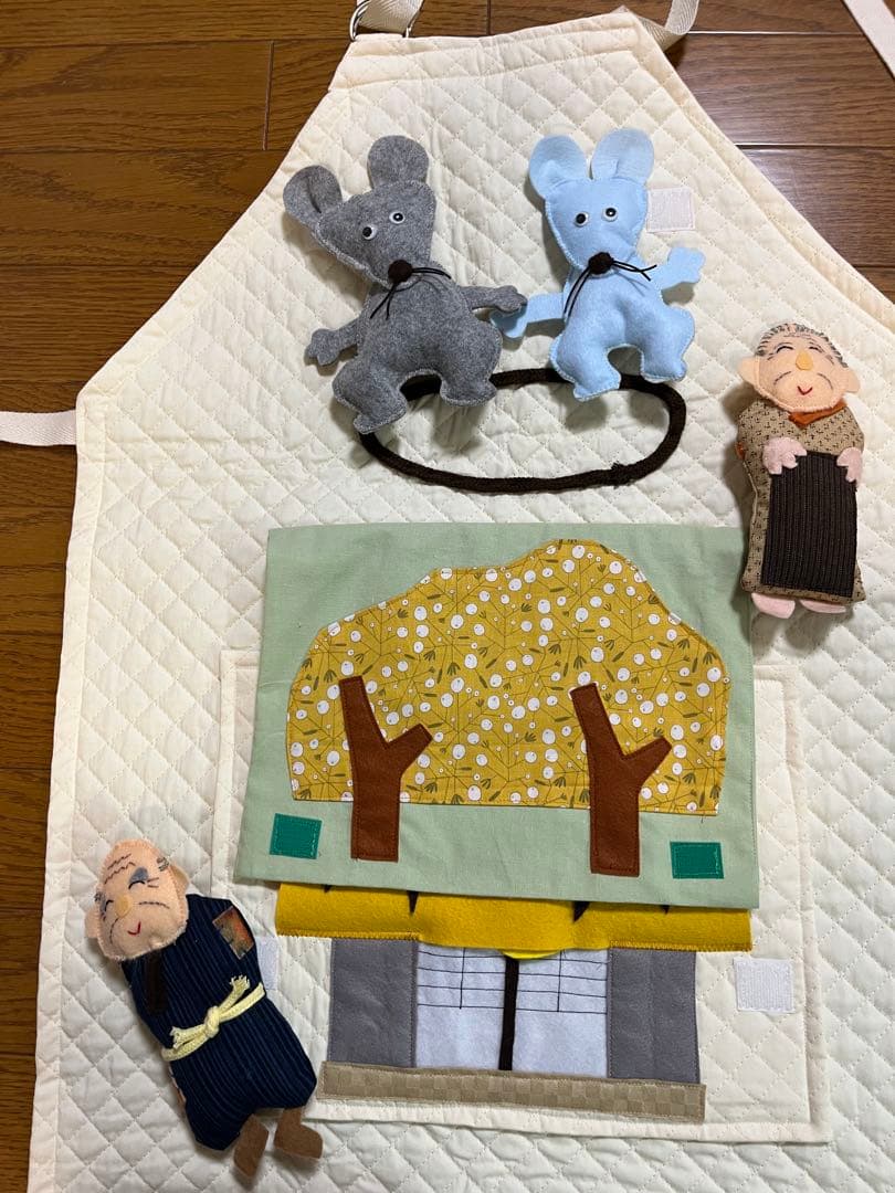 手作りエプロンシアターネズミの相撲