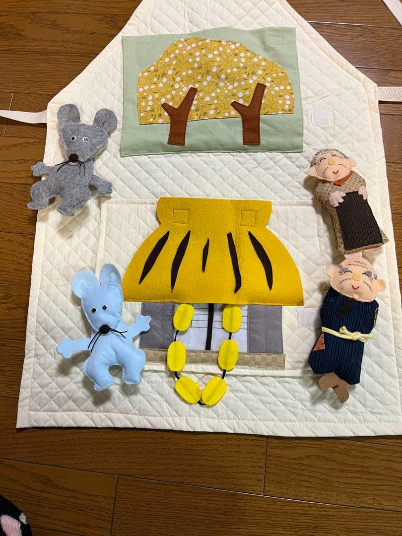 手作りエプロンシアターネズミの相撲