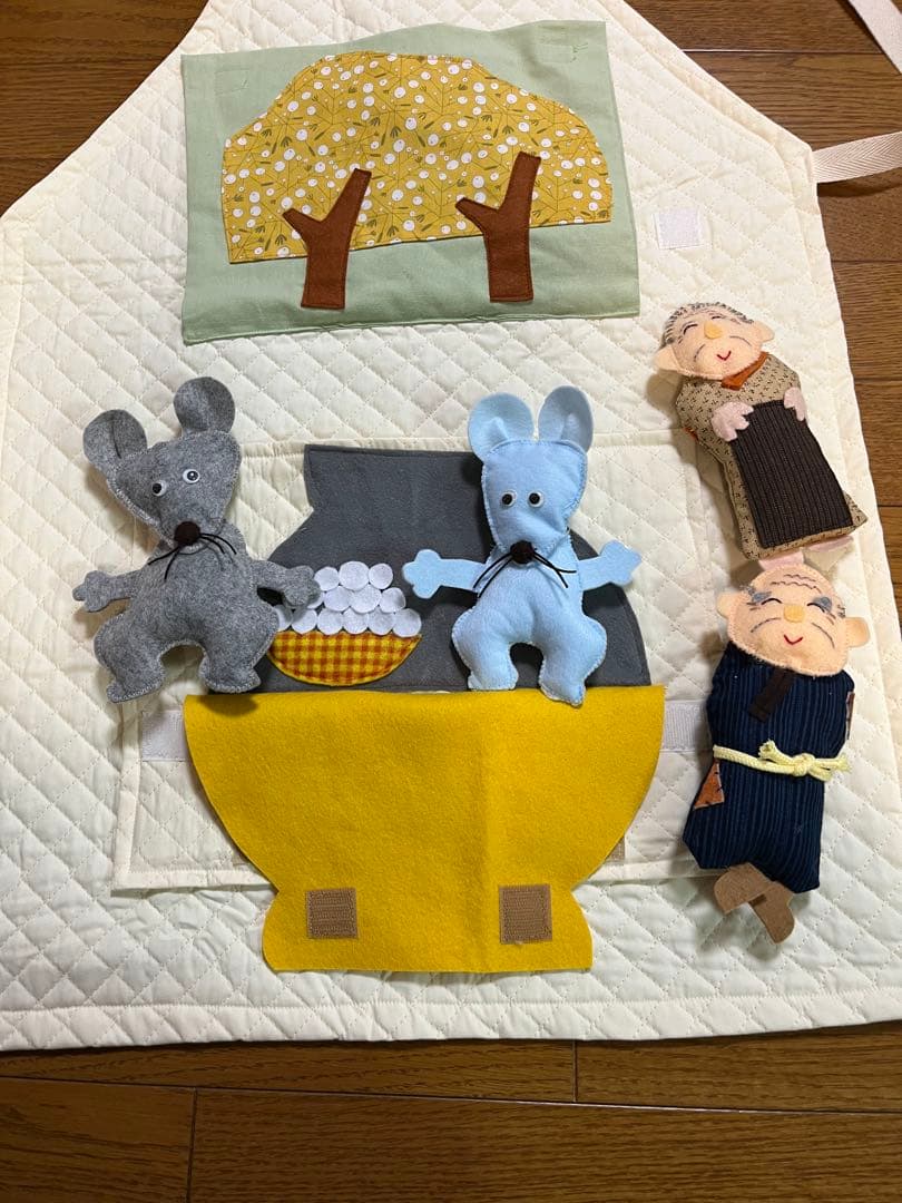 手作りエプロンシアターネズミの相撲