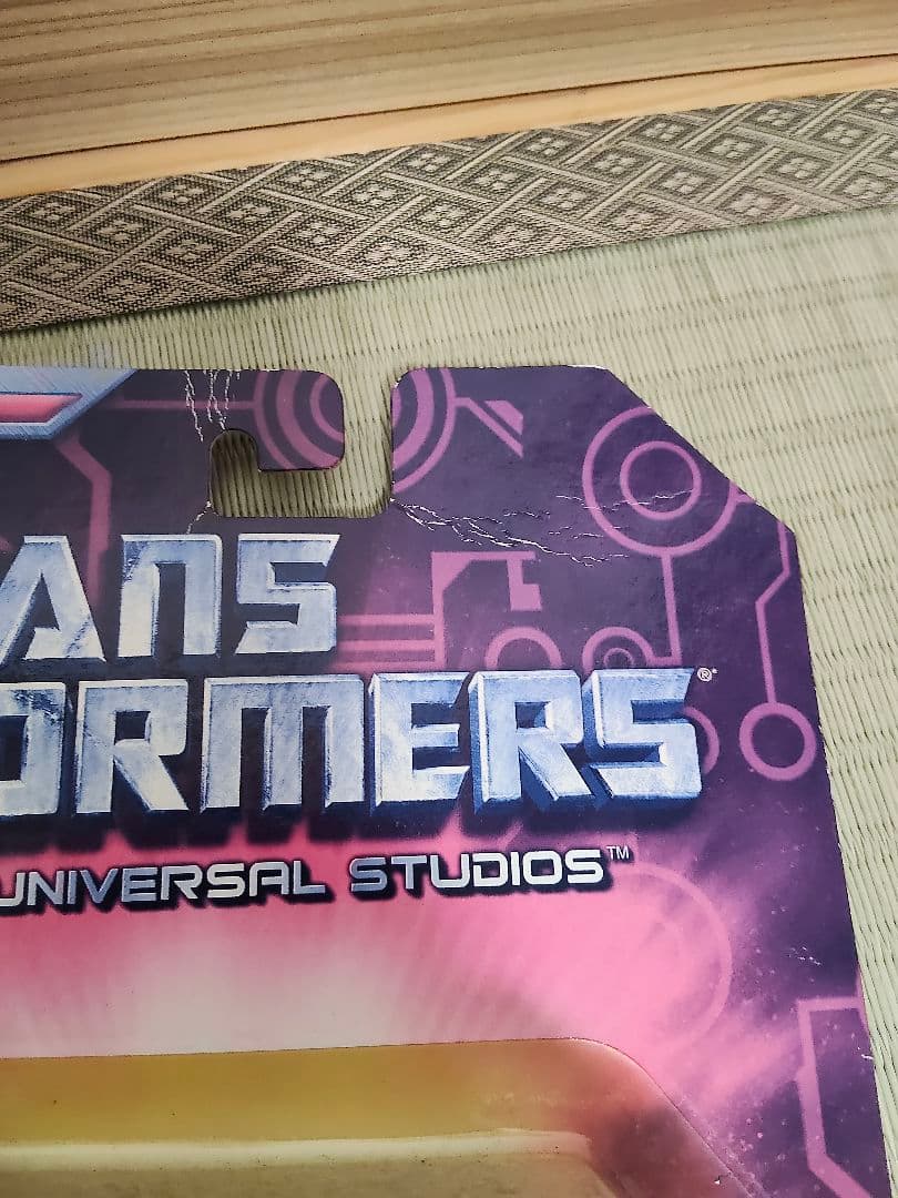 トランスフォーマー EVAC AUTOBOT フィギュア　未開封