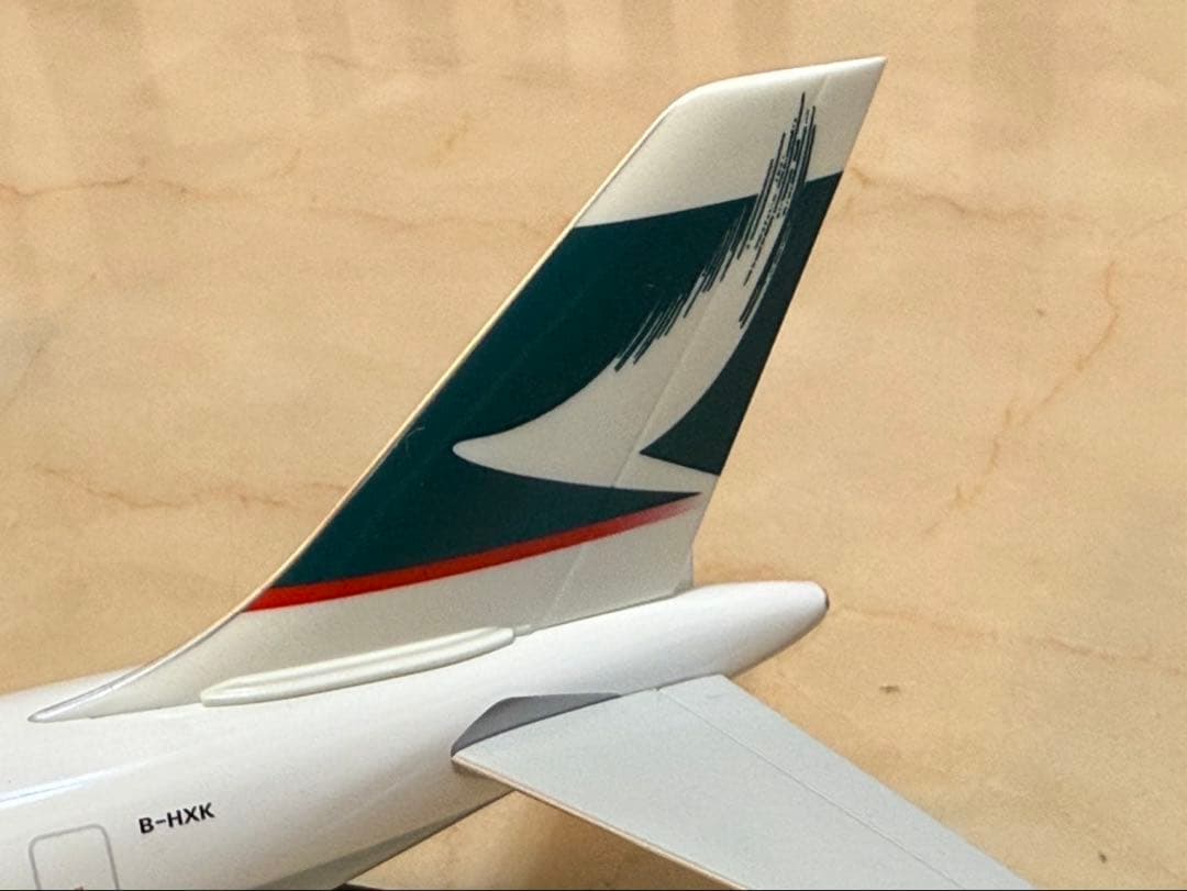 キャセイパシフィック航空A340-300 飛行機模型