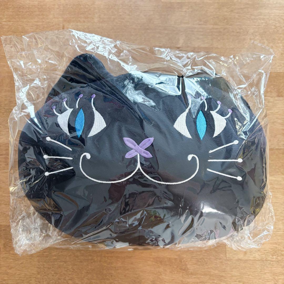 台湾　ANNA SUI アナスイ　3WAYリバーシブルぬいぐるみ枕　黒猫