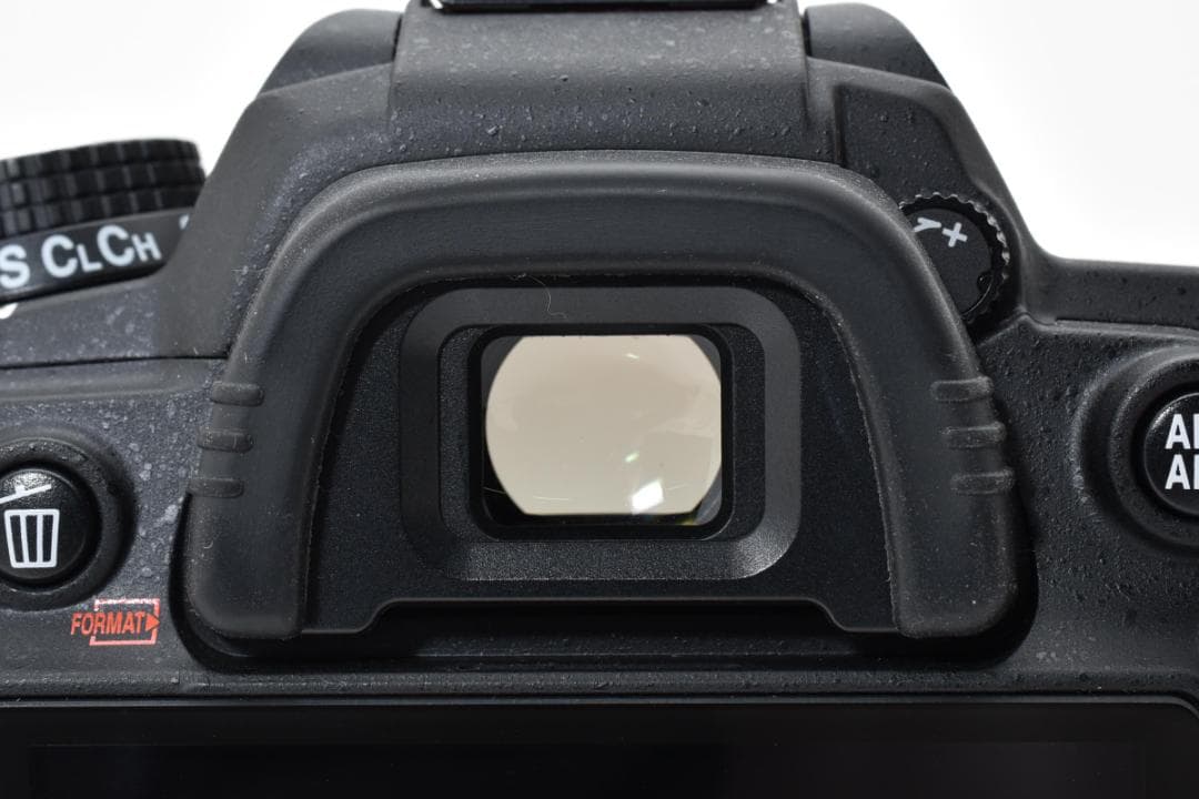 ■ 美品・極少ショット数1786回 ■ ニコン Nikon D7000 ボディ