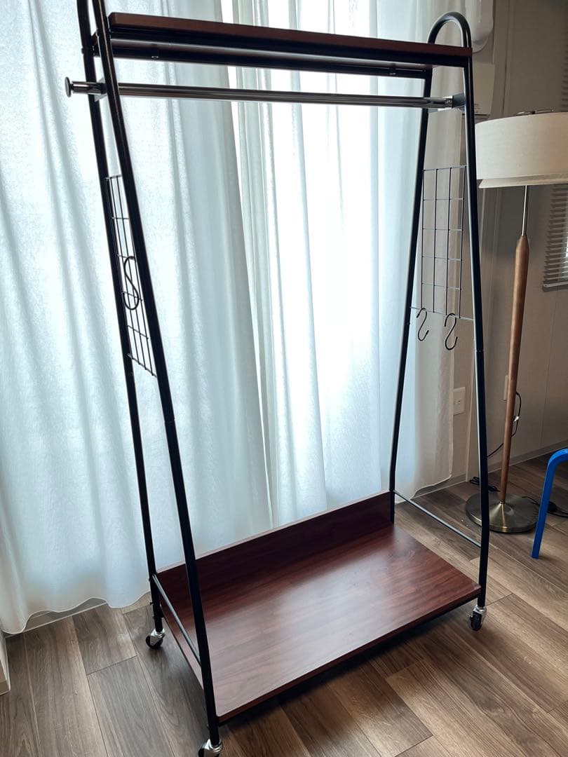 棚付きハンガーラック キャスター付き　ベルメゾン