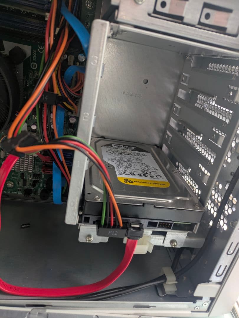 動作確認済み鼻毛鯖　NEC Express5800/110g ケーブル付属