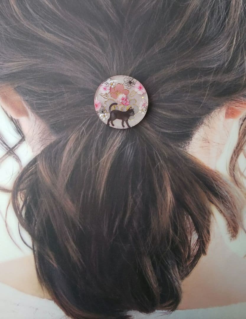 桜 お散歩 黒猫ちゃんラウンドレジンヘアゴム