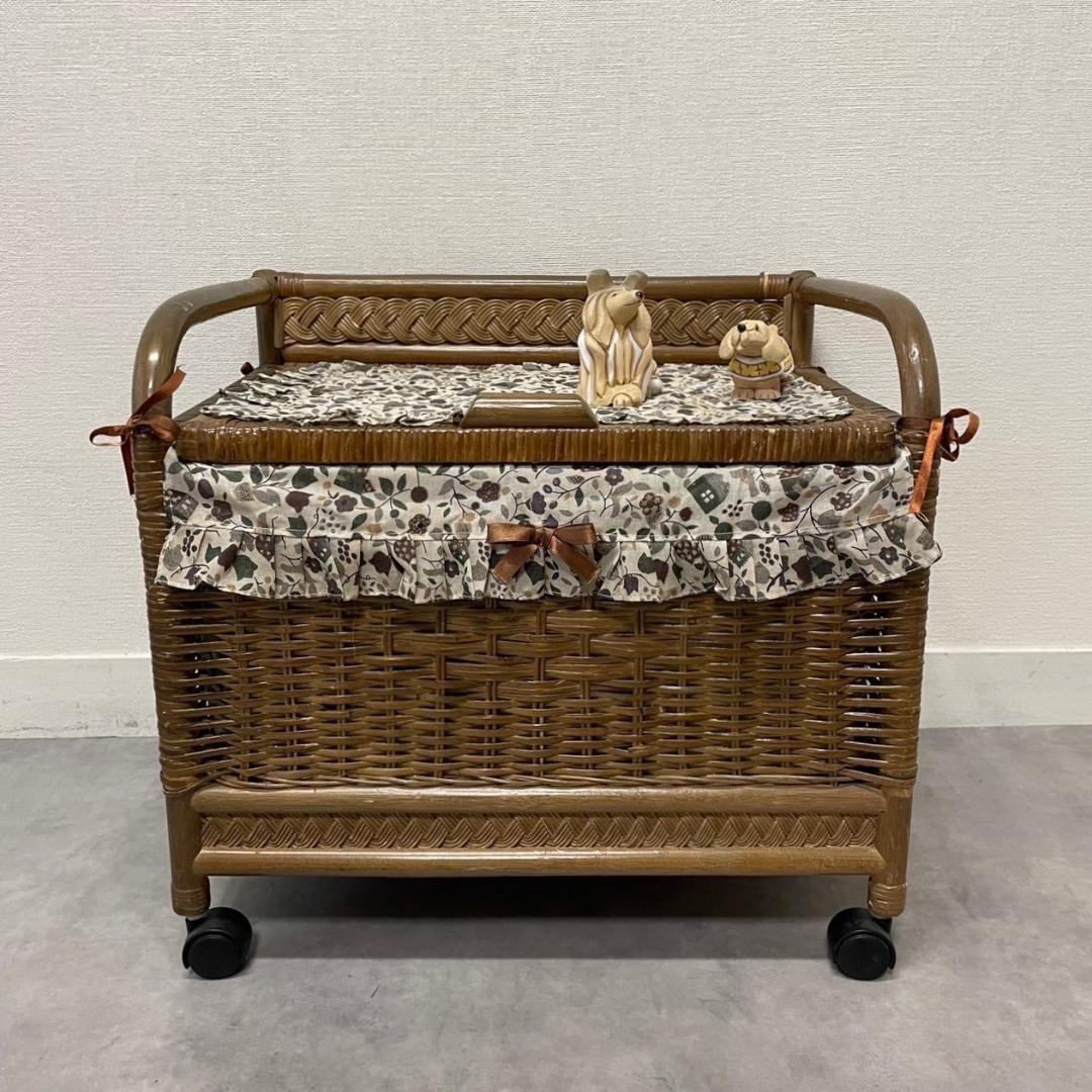 ヴィンテージ ラタンバスケット キャスター付き 籐家具 収納 昭和レトロ