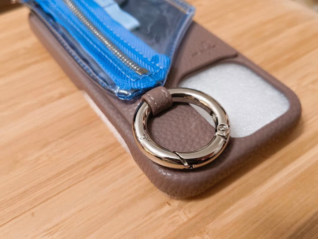 新品 ajew iPhone 16 pro ケース ストラップ付き