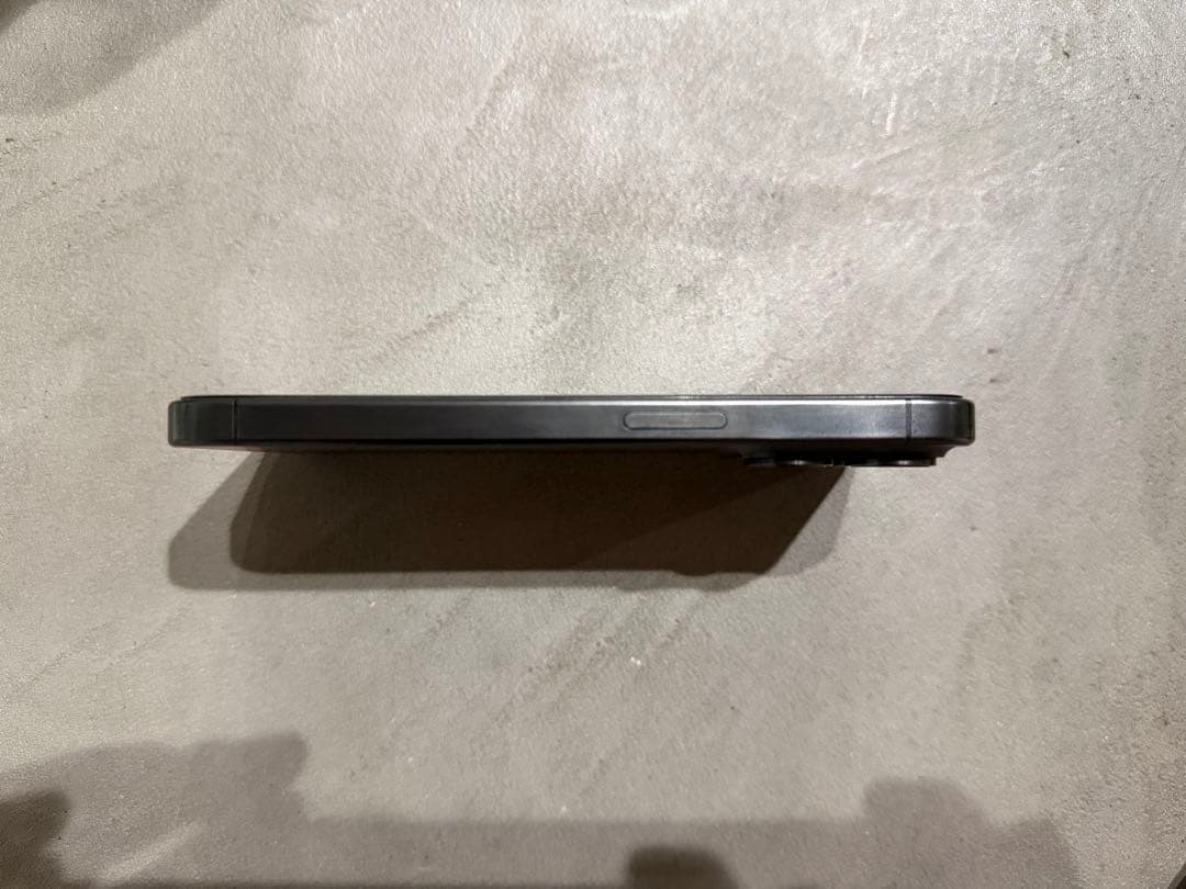 iPhone15 Pro 128GB ブラックチタニウム Apple