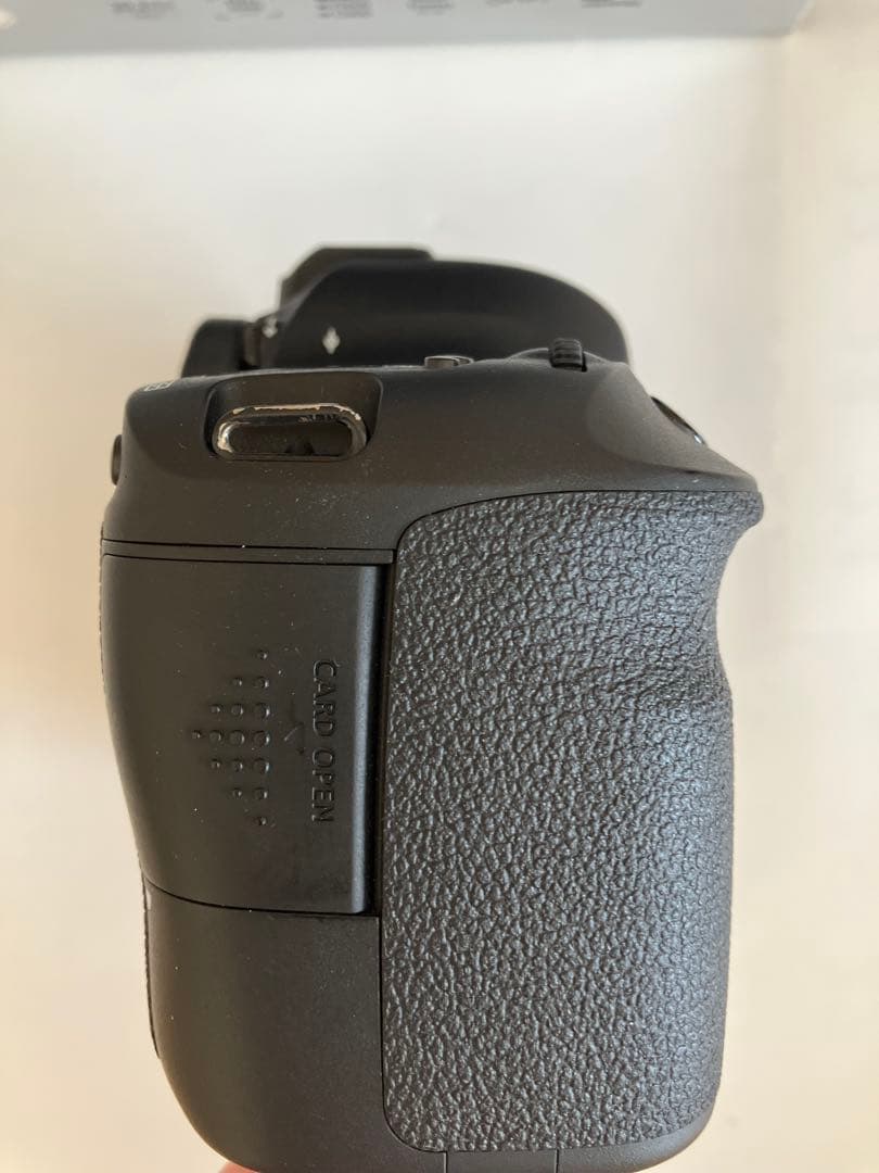 【美品】キャノン Canon EOS 6D ボディ