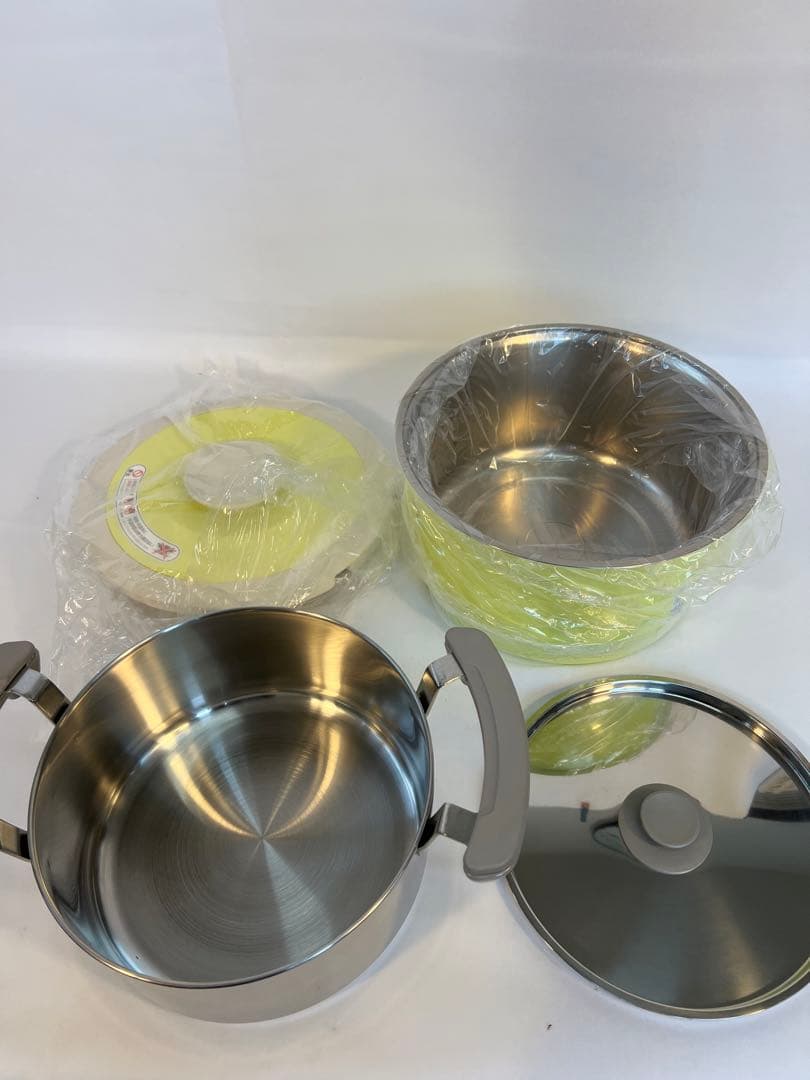 サーモスの真空保温調理器　シャトルシェフ3、0L