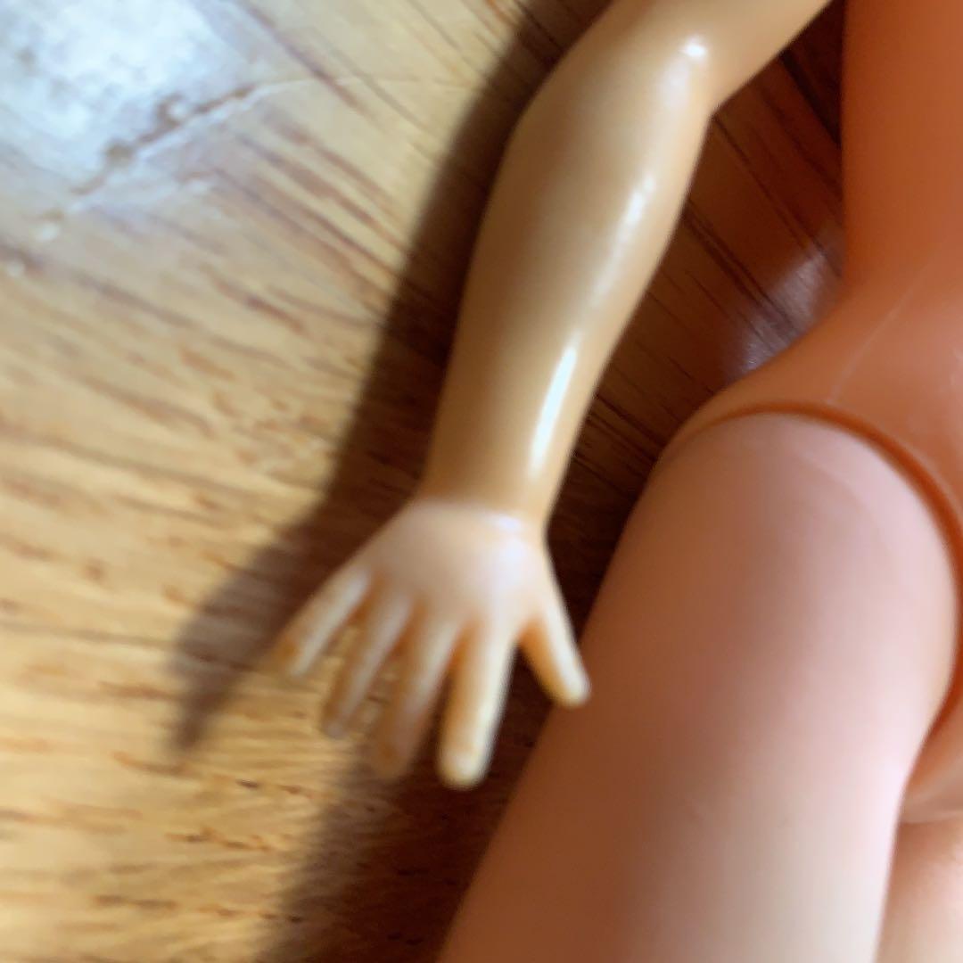 女の子　お人形