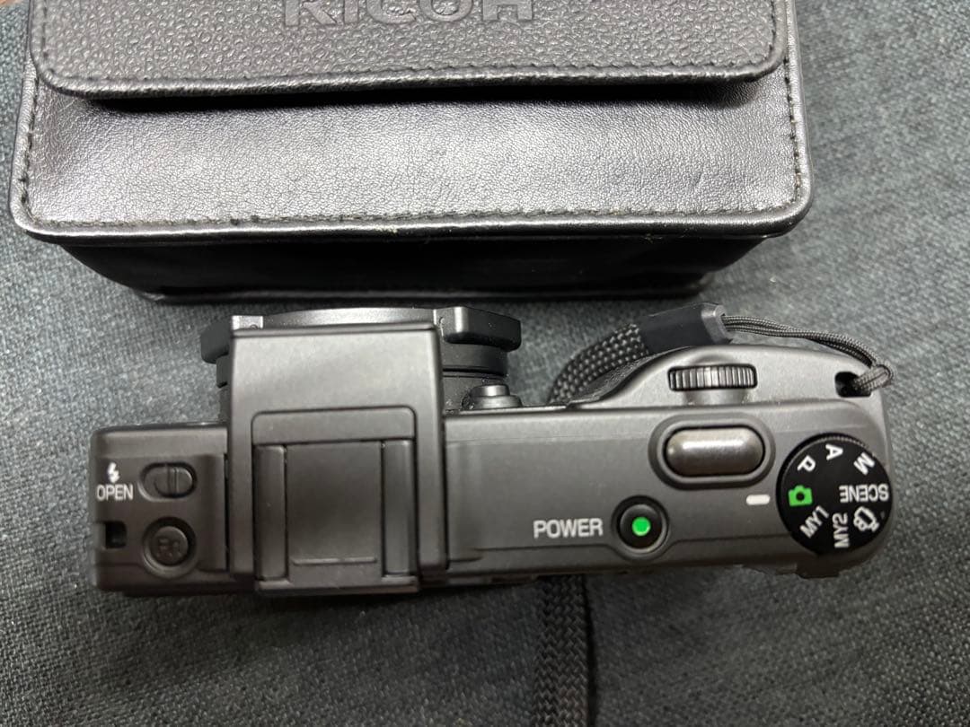 RICOH GX100 ケース付　一部難あり
