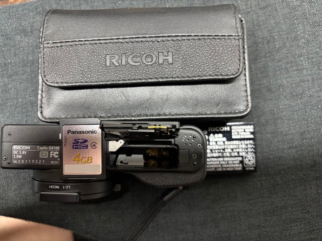 RICOH GX100 ケース付　一部難あり