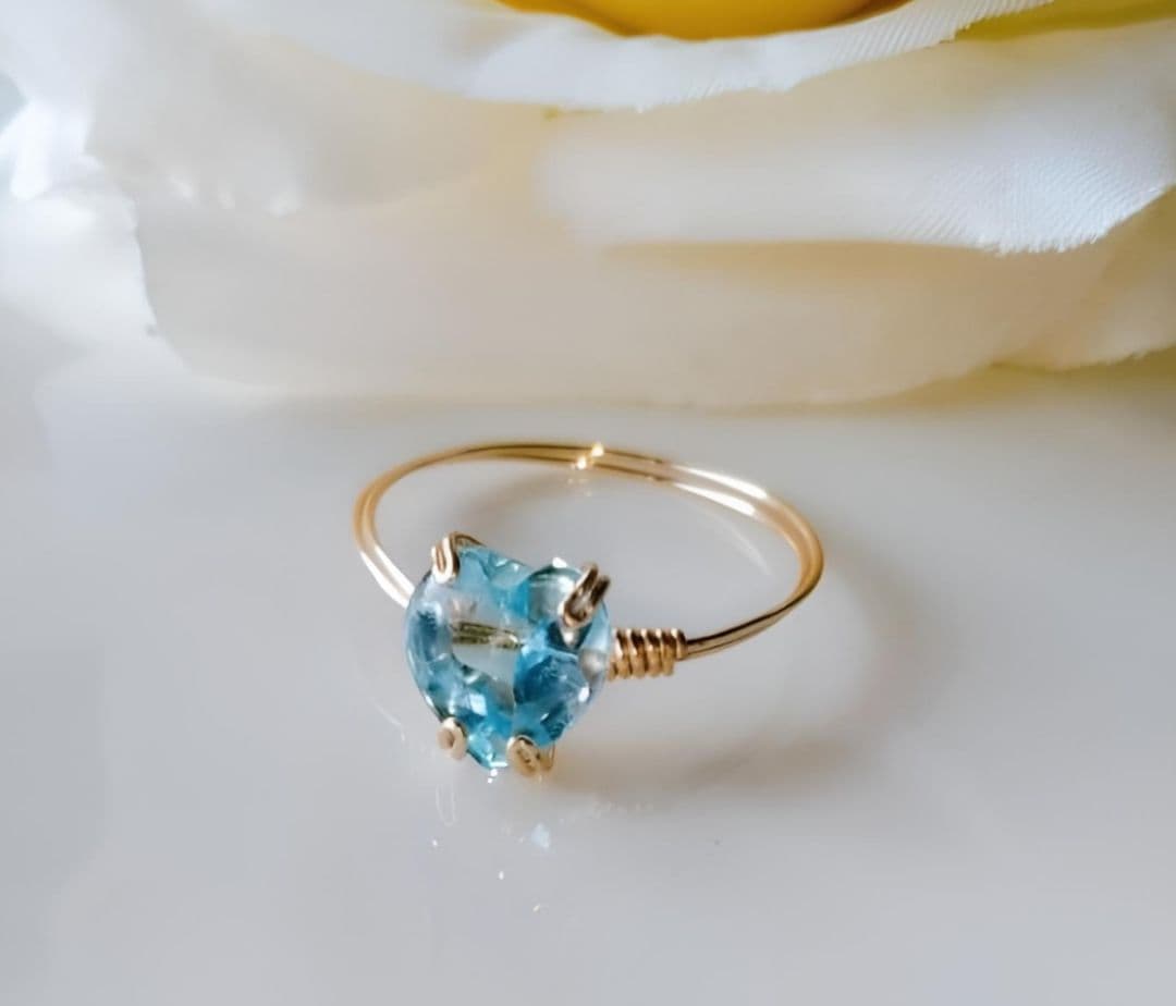 Kgf14 宝石ルース スイスブルートパーズ ハート ファセット 爪留め リング