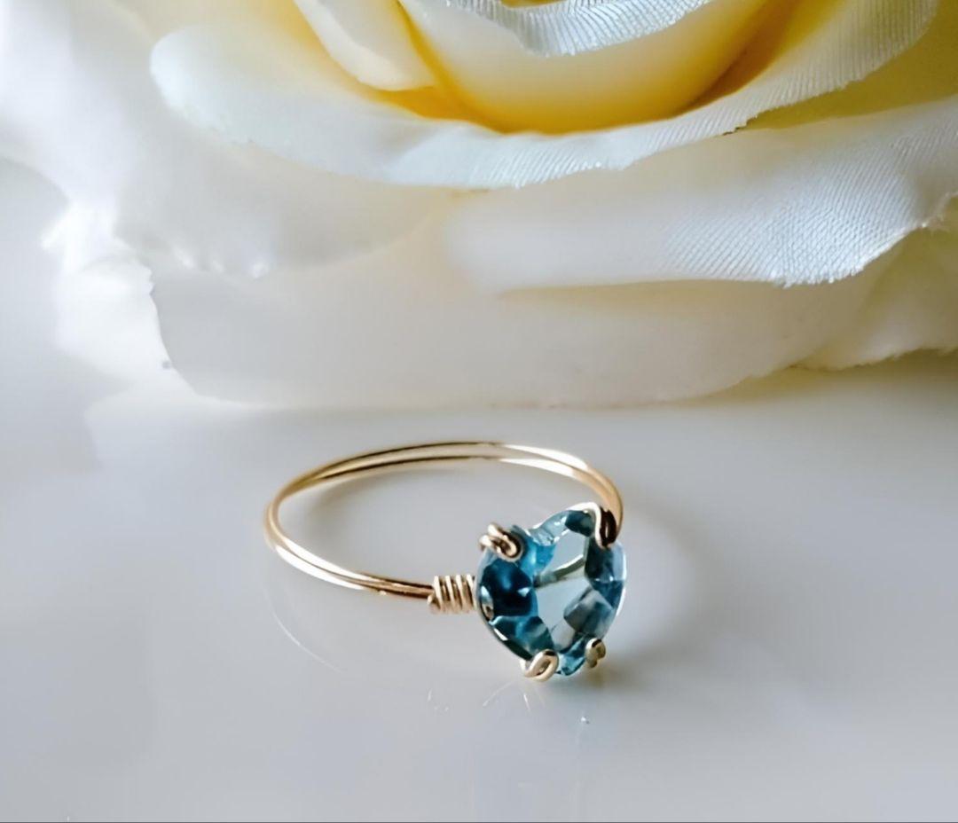 Kgf14 宝石ルース スイスブルートパーズ ハート ファセット 爪留め リング