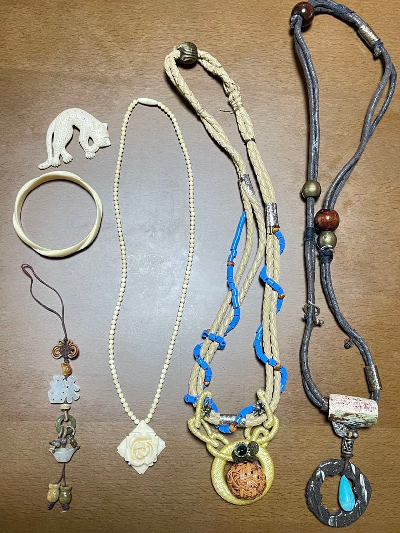 アクセサリー6点まとめ売り ネックレス　 ブレスレッド　ブローチ等　巾着袋付き