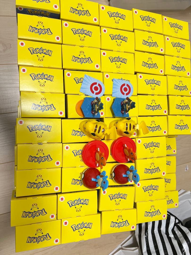 未開封145個 マクドナルド　ハッピーセットおもちゃ第1弾箱付き