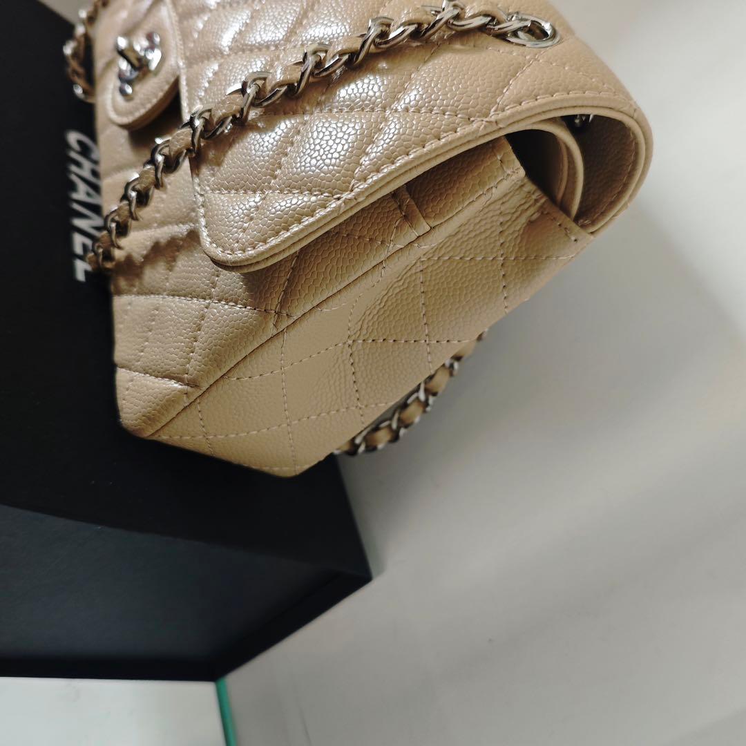 ベージュ キルティングショルダーバッグ