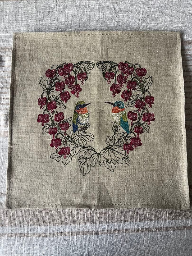 Coral & Tusk クッションカバー Hummingbird Hearts