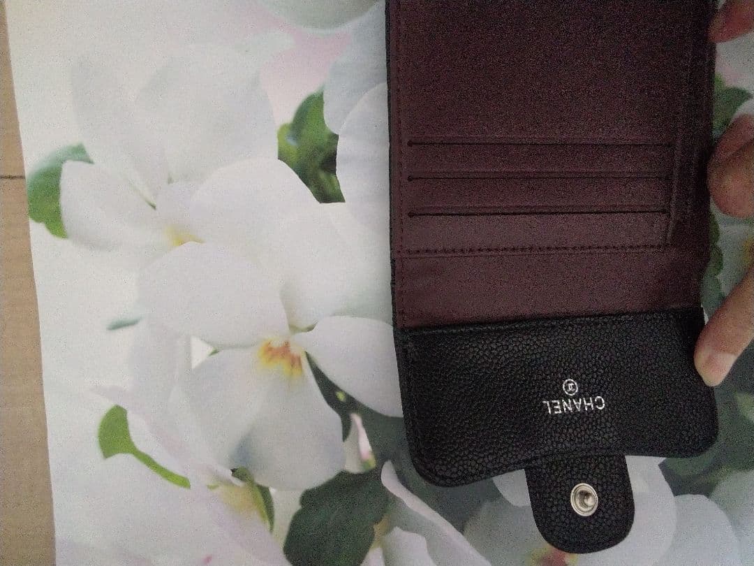CHANEL 三つ折り財布 ブラック(キャビアスキン本革)♥値下げ32000→