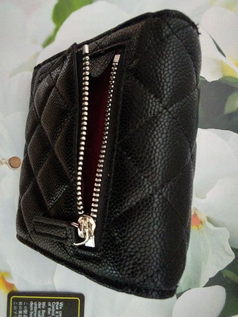 CHANEL 三つ折り財布 ブラック(キャビアスキン本革)♥値下げ32000→