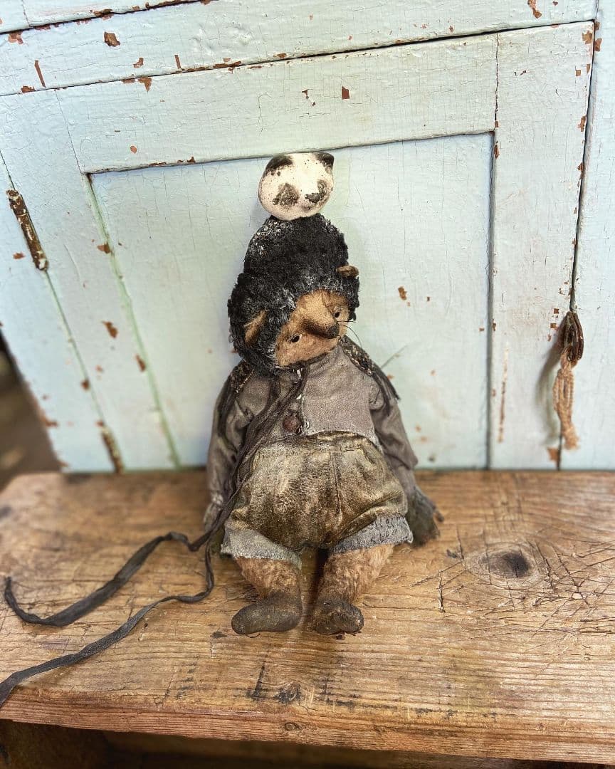 ナタリー　イエサバ製作　　不思議な狐パンダ帽子