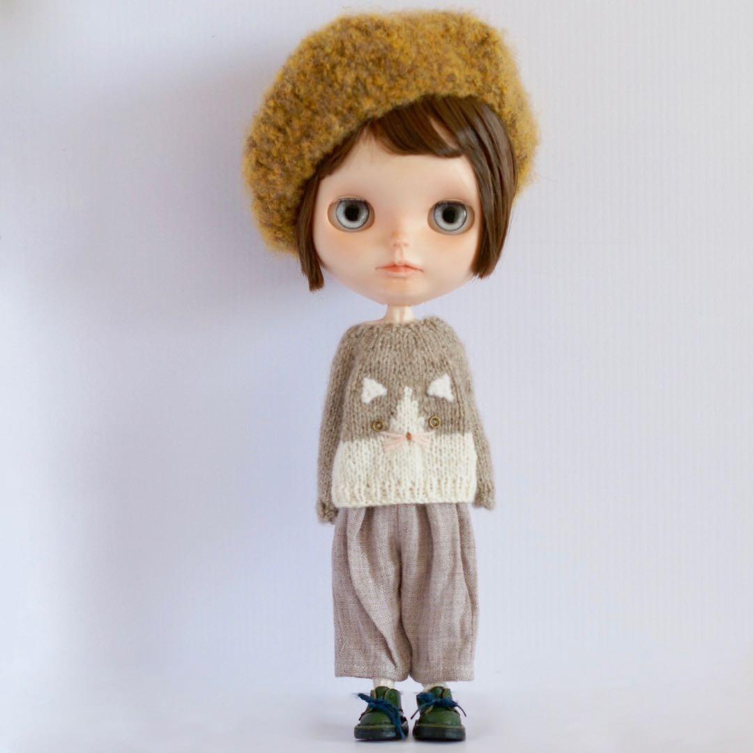 ブライスアウトフィット　ハチワレネコニットとパンツ　ベージュxピンクベージュ