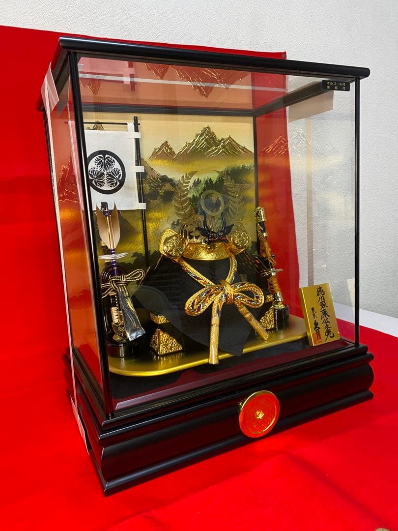 徳川家康公之兜　東京久月　五月人形　家紋付き兜飾り　オルゴール付きガラスケース入