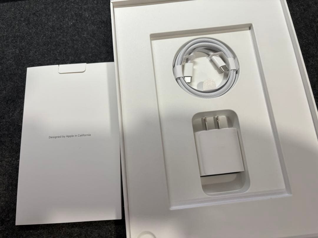 scull crusher 【新品同様】M2 iPad Air 11インチ