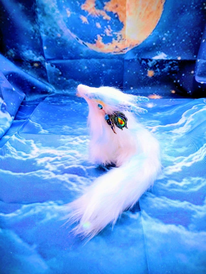 小さめな精龍　アートドール ドラゴン 幻獣 ハンドメイドぬいぐるみ Dragon