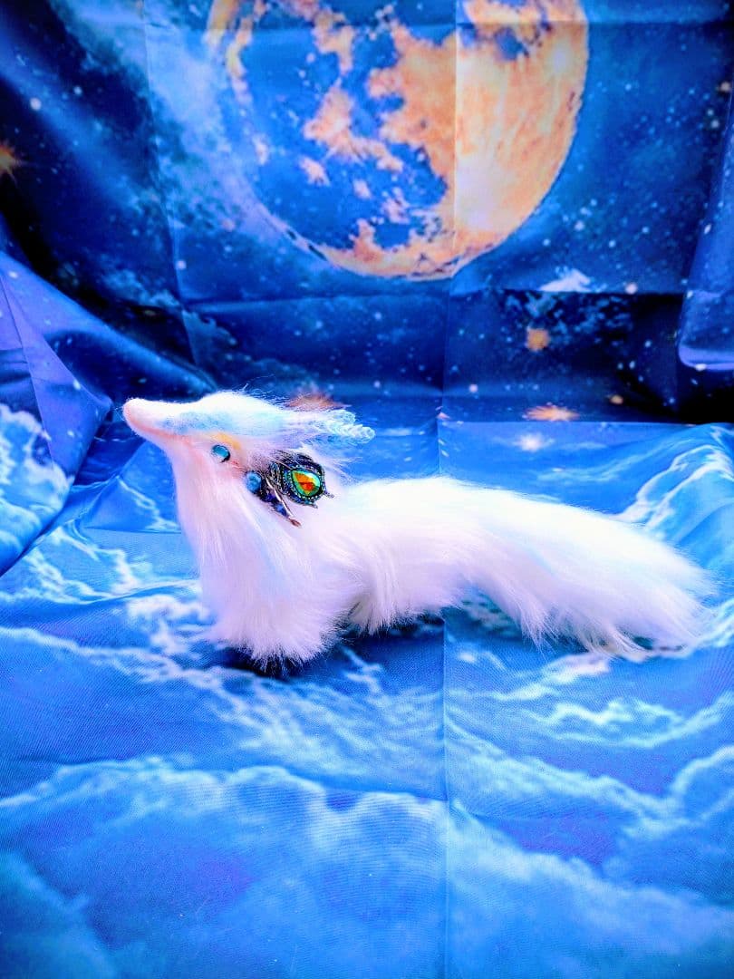 小さめな精龍　アートドール ドラゴン 幻獣 ハンドメイドぬいぐるみ Dragon