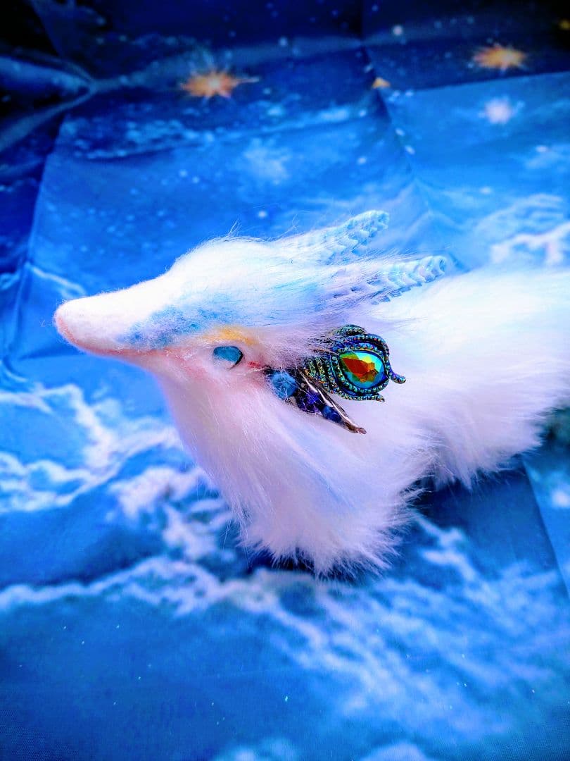 小さめな精龍　アートドール ドラゴン 幻獣 ハンドメイドぬいぐるみ Dragon