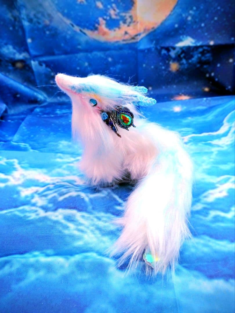 小さめな精龍　アートドール ドラゴン 幻獣 ハンドメイドぬいぐるみ Dragon