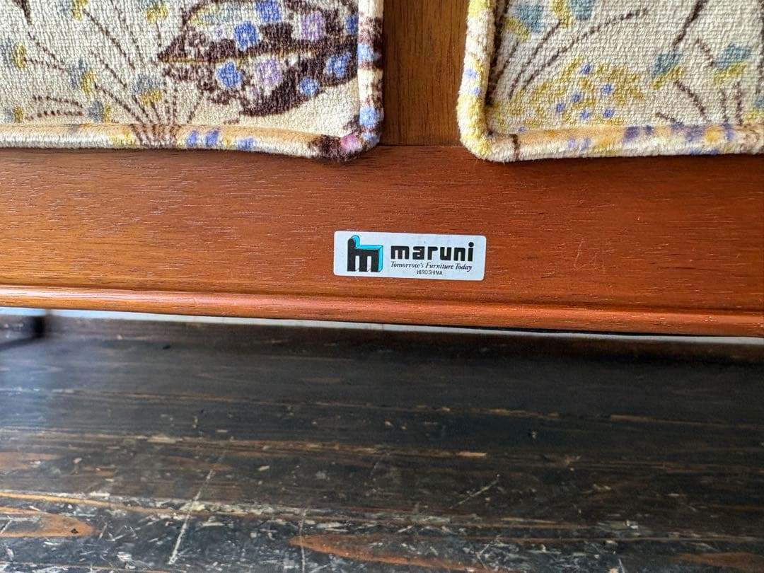 マルニ 花柄クッションの2人掛けソファ maruni