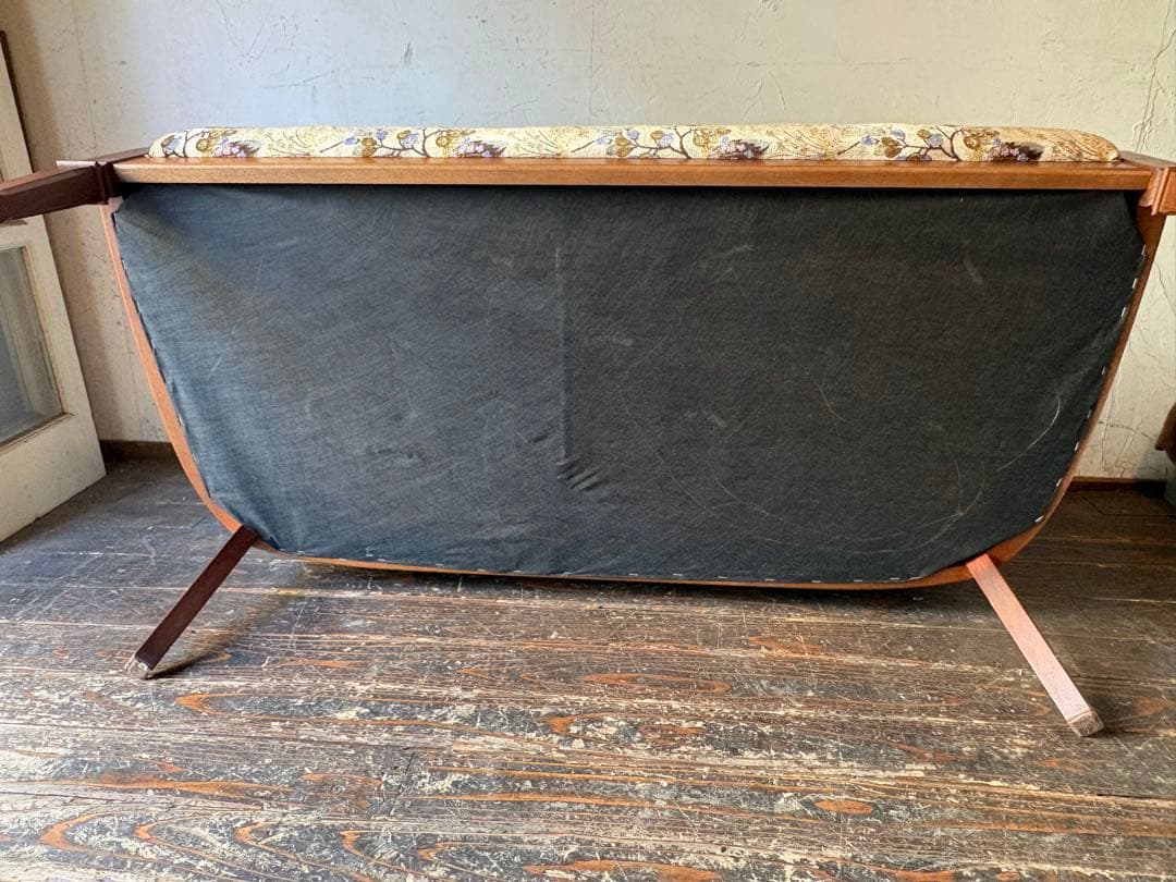 マルニ 花柄クッションの2人掛けソファ maruni