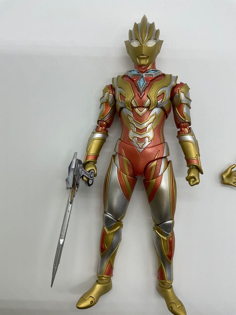 フィギュアーツ ウルトラマントリガー グリッタートリガーエタニティ