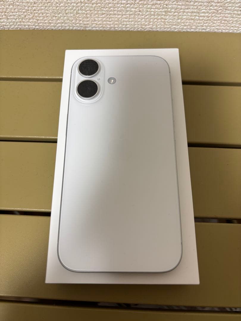 iPhone 16 128GB ホワイト